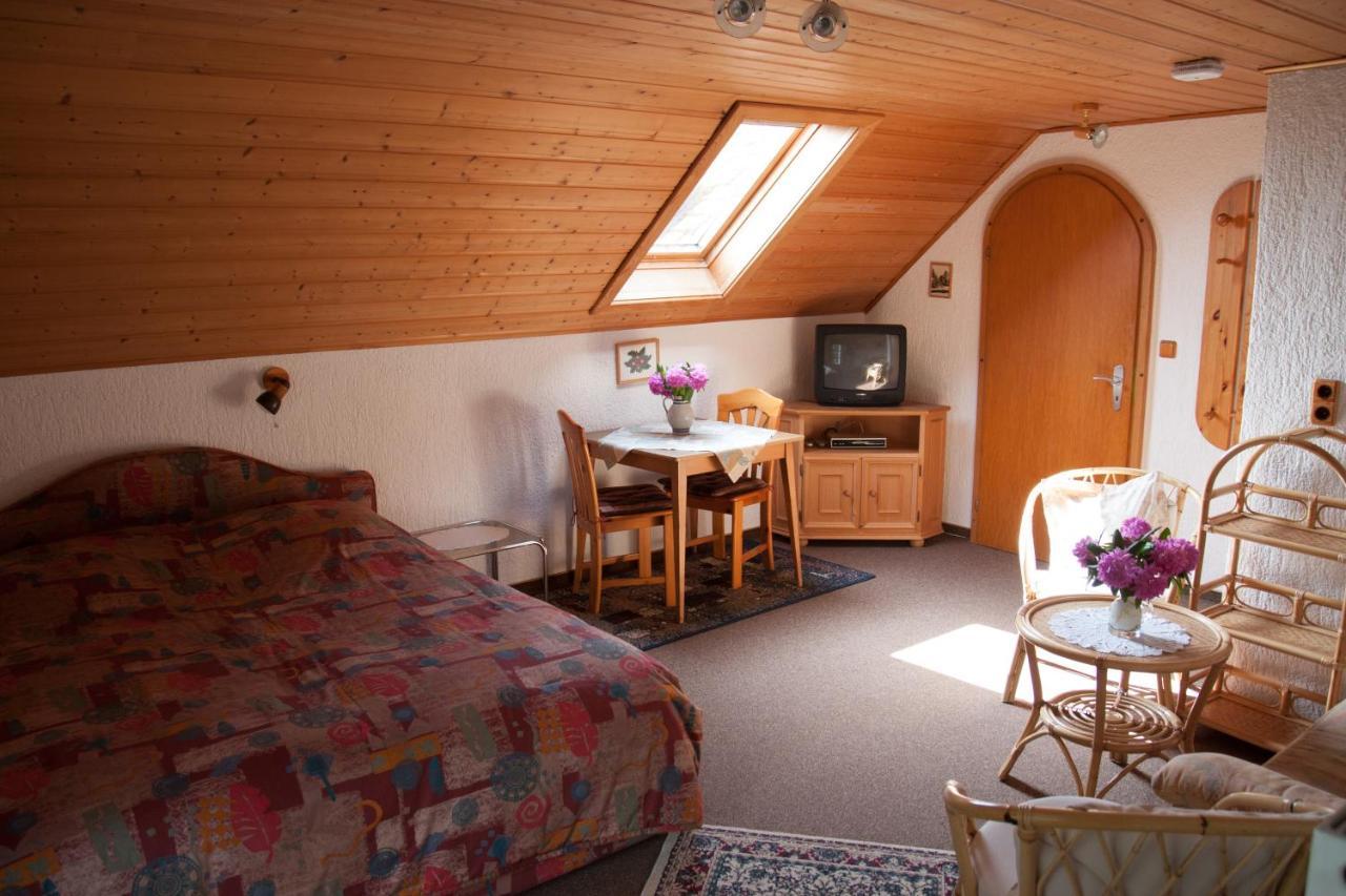 Haus Am Wald - Urlaub Am Nationalpark Lejlighed Langweiler  Eksteriør billede